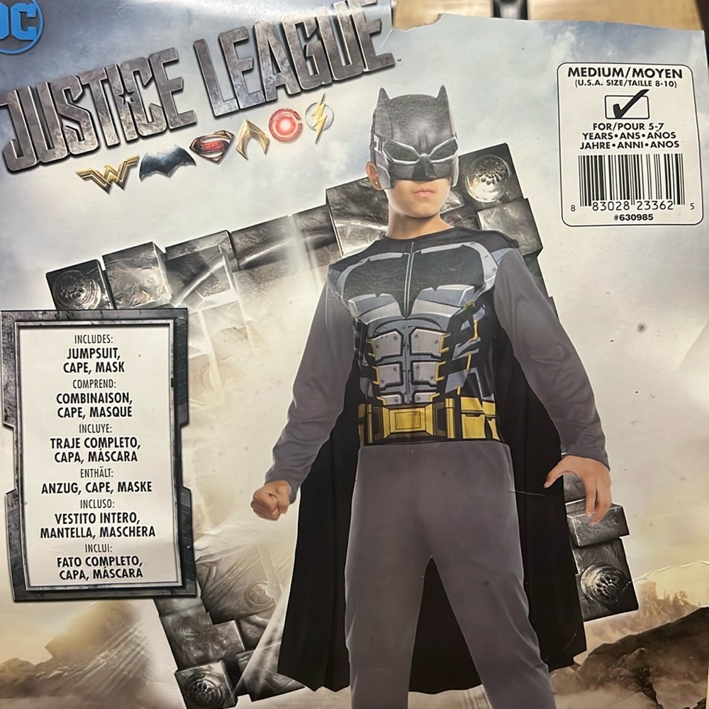 Justice League Batman costume size medium 8-10